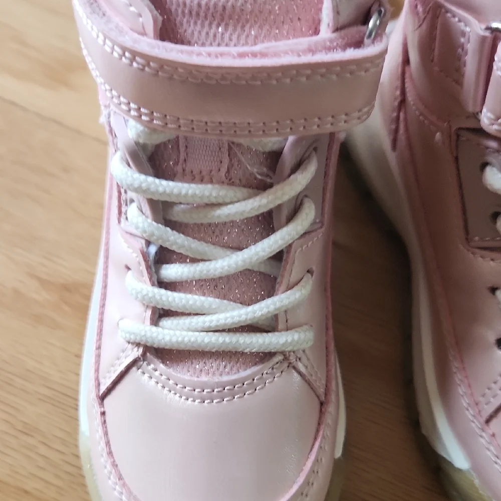 NWT OshKosh B'gosh Pink High-Top Sneakers Toddler 8 - Picture 6 of 17